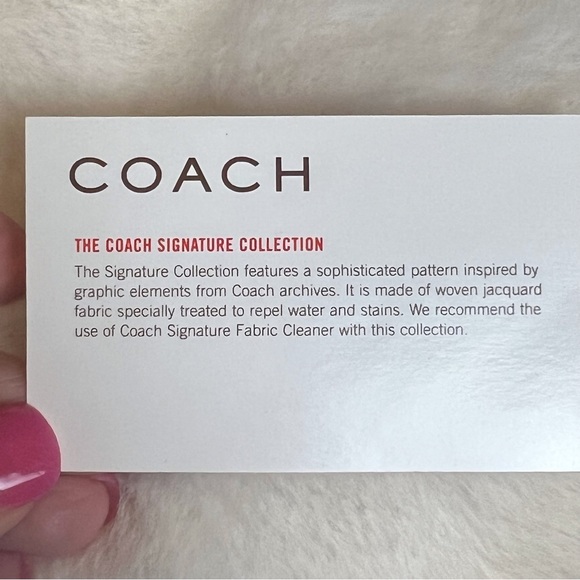 Coach Madison Horse & Carriage Pleated Op Art Wristlet Clutch — Classic Jacquard - Picture 4 of 14